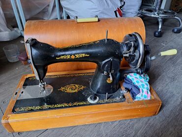 ремонт ручной швейной машинки подольск: Продаю швейную ручную машинку 2500с сом и швейную машинку Чайку