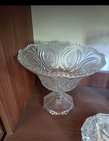 yorgan dosek tekstil sederek: Məhsul: Şüşə/kristal qablar və metal ayaqlı lavabodan ibarət dəst — 4