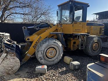 Погрузчики: Погрузчик, 2010 г., Колесный, Фронтальный — 13