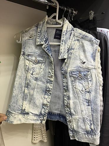 pull and bear: Cins jilet-Mavi
Ölçü M — 1