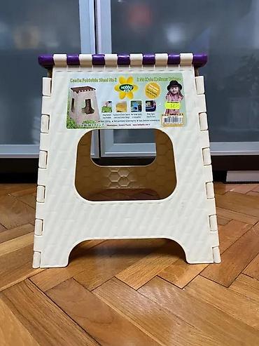 Ostali dečiji nameštaj: Preklopna plastična sklopiva stolica/tabure – HOBBY - Višenamenska — 1