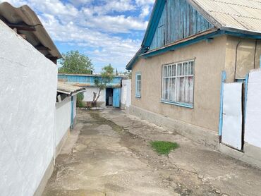 яблоки груша: 80 м², 4 комнаты, Старый ремонт Без мебели