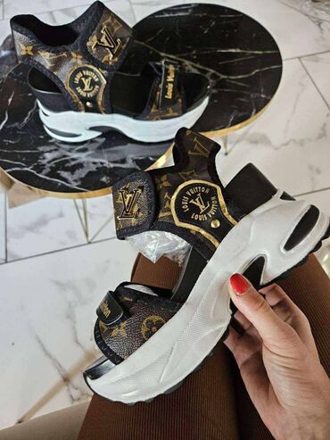 srebrni kais: Sandale, Louis Vuitton, 40