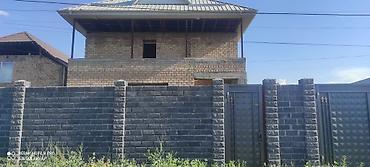 Продается недостроенный двухэтажный кирпичный дом с полноценным