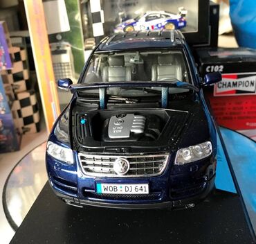 Avtomobil modelləri: 2004 il, 1:18, Dəmir, Ödənişli çatdırılma — 10