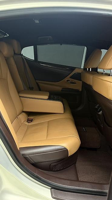 бампера на е34: Lexus ES: 2019 г., 2.5 л, Автомат, Гибрид, Седан — 9