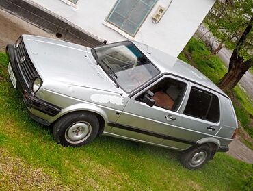 Volkswagen Golf: 1988 г., 1.6 л, Механика, Бензин, Хетчбек