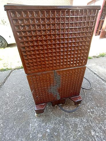 dvd player za auto: Šamotna pećnica 2 Kw, dimenzije 53 cm x 30 cm x 20 cm, cena 2500 — 2