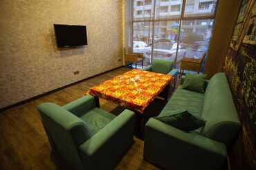 Restoran, kafelər: Xətai metrosuna yaxin yerləşən ümumi sahəsi 400 kv,m olan, yaxşı — 6