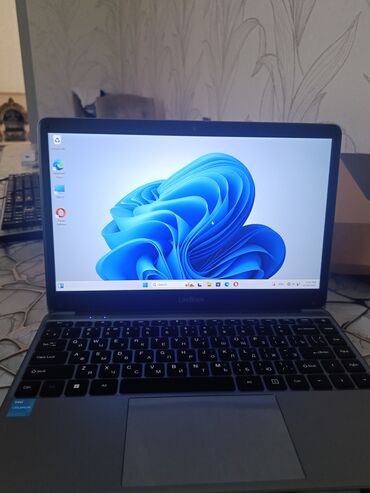 Digər noutbuklar və netbuklar: Intel Core i7, 8 GB, 11.6 " — 2