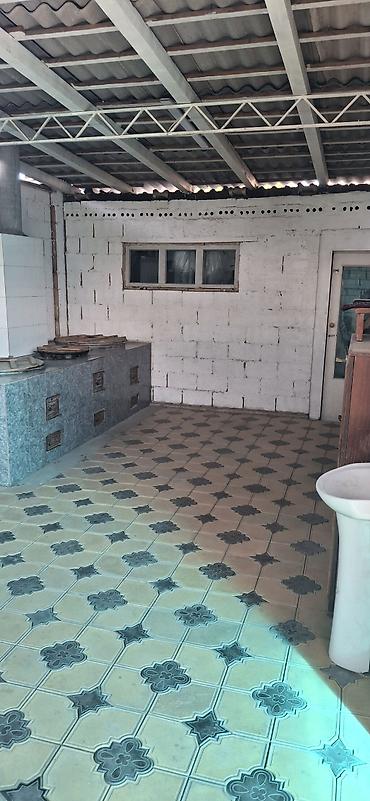 Продажа домов: 6 комнат, 200 м², 5 соток, Бишкек, Алтын-ордо ж/м Собственник — 9