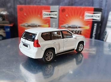 Avtomobil modelləri: Toyota, 2009 il, 1:43, Dəmir, Ödənişli çatdırılma — 13