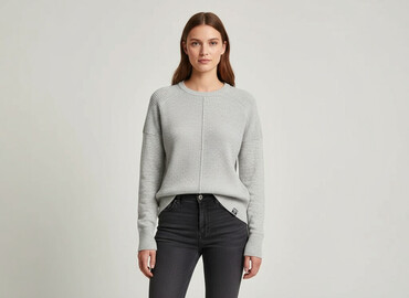 pull and bear sweter: Светр жіночий, розмір M