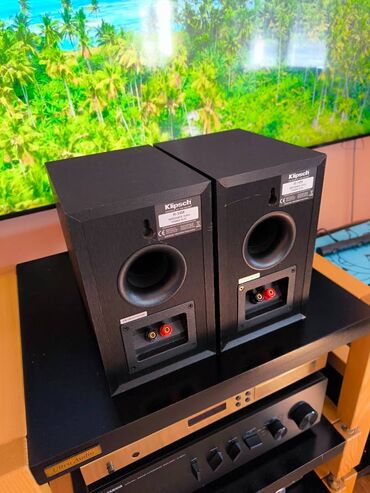 Zvučnici i stereo sistemi: Klipsch R-14M Bookshelf Zvučnici Opis: Klipsch R-14M kompaktni — 10
