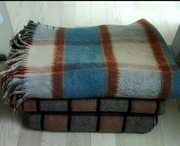 дышащее одеяло: 1.Шерстяное одеяло "Sesli" (Турция) двухспальное.1500 с 2 . Одеяло