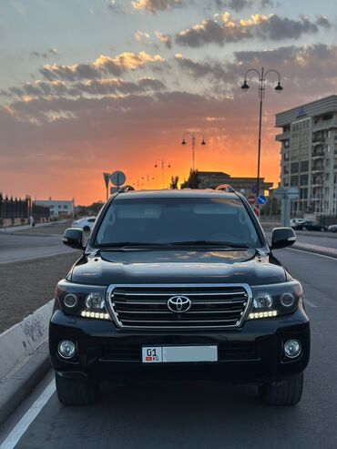 моющий пылесос для химчистки салона автомобиля бу: Toyota Land Cruiser: 2014 г., 4.6 л, Автомат, Газ, Внедорожник