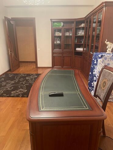 бу кресло для парикмахера: Срочно!!! Офисный гарнитур как новый продаю производство Китай