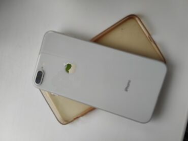 Apple iPhone: IPhone 8 Plus, Б/у, 64 ГБ, Белый, Чехол, 74 %