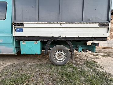 гур 124: Mercedes-Benz Sprinter бортовой грузовик - Кабина: двухдверная, 3 — 4