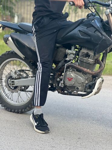 мотор мотоцикла: Эндуро Zongshen, 250 куб. см, Бензин