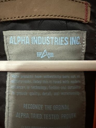 Бомберы: Бомбер Alpha Industries MA‑1 - Бренд: Alpha Industries Inc. (ярлык — 2