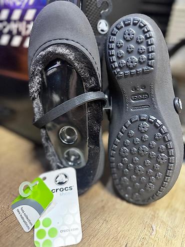 Детская обувь: 🔥 Оригинальные редкие Crocs (лимитированные модели с мехом) 🔥 Новые, с — 12