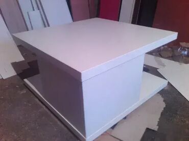 Stolovi: Klub Sto 24 Materijal i Dekor: Izrađuje se od univera debljine 36mm — 11