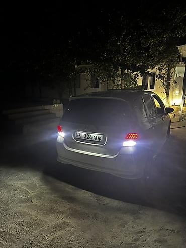 Продажа авто: Honda Fit: 2002 г., 1.3 л, Вариатор, Газ, Хэтчбэк — 1