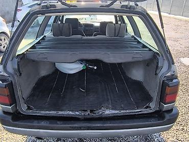 Volkswagen: Volkswagen Passat Variant: 1991 г., 1.8 л, Механика, Бензин, Универсал — 7