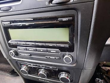 zelena mazda: RADIO ZA VOLKSWAGEN GOLF 5, GOLF 6, PASSAT B6 . | moguce licno — 2