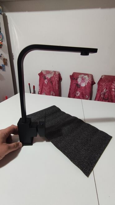 WC šolje i lavaboi: Moderna i kvalitetna sanitarija i slavine za kuhinju i kupatilo — 14