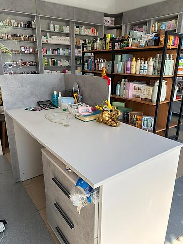 2 ci əl yolka: Ege firmasinin laminantidir 1 il di islenib. Avstrya markasidir . 4500 — 9