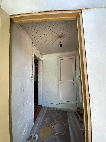 Продажа коттеджей и домов: Полдома с двором и входом с улицы через калитку и распашные ворота из — 8