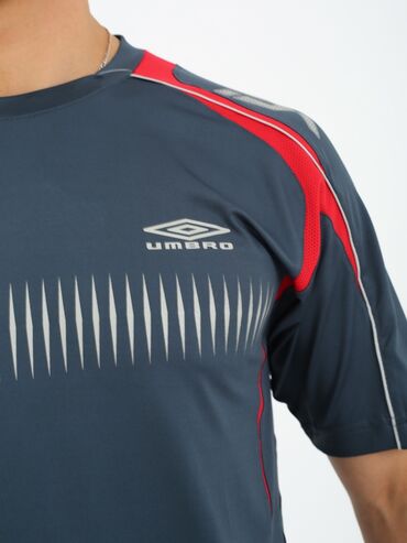 Футболки: Футболка UMBRO AS045 Материал: Climacool Цена 1200 с. размеры от — 24
