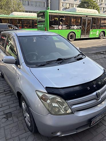 зад: Toyota Ist: 2003 г., 1.5 л, Автомат, Бензин, Хэтчбэк — 5