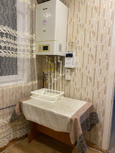 Uzunmüddətli kirayə mənzillər: Evin sahibiyem. Seliqeli ve her bir şerayeti olan evdi. Etraf sakit ve — 9