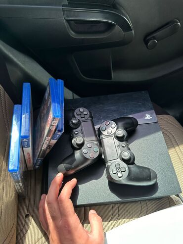PS4 (Sony Playstation 4): Çooox təcili satılır! Pula ehtiyyac olduğu üçün dəyərindən aşağı