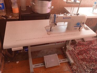швейный станок: Швейная машина Китай, Компьютеризованная, Полуавтомат