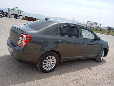 yan güzgülər s: Ravon R4: 1.6 l | 2019 il | 190 km Sedan