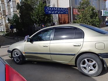 mazda 326: Toyota Avensis: 2001 г., 1.8 л, Бензин, Седан — 4