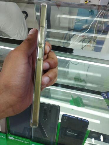 ipod.shuffle: Redmi 14c, 8/256, цвет/золотой, состояние хорошее