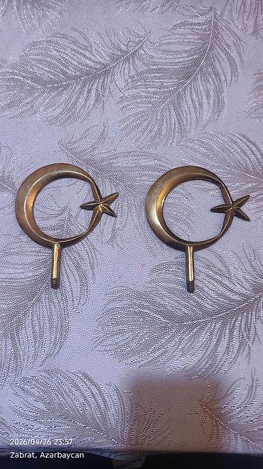 ucluq: Məhsul: Ay‑ulduz formalı metal ucluq (2 ədəd) - Material — 1