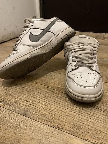 tech flees: Кроссовки Nike Dunk Low x Supreme (белые/серые) - Модель: Dunk Low - — 4