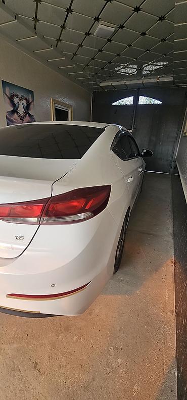 Hyundai Elantra: 2018 г., 1.6 л, Автомат, Бензин, Седан — 3