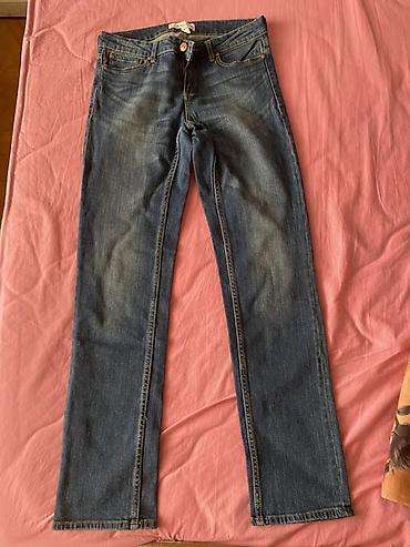 Cinslər: MANGO Denim & Tees qadın cins şalvarı - Rəng: klassik tünd-mavi — 2