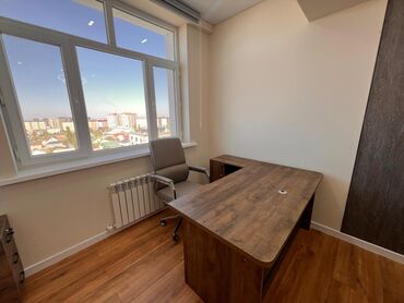 Офисы: Сдаю Офис, 63 м², В жилом комплексе