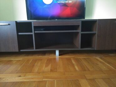 Komode: Prodajem komodu za TV, dimenzije: dužina 238 cm, širina 52 cm, visina na lalafo.rs — 9 Komode: Prodajem komodu za TV, dimenzije: dužina 238 cm, širina 52 cm, visina — 9
