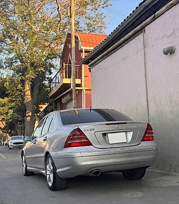 mercedes benz e250: Mercedes-Benz C 200: 1.8 l | 2005 il Sedan — 2