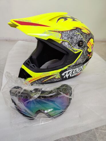 Шлемы: Шлем+очки мотокросс новый
На голову 57-58