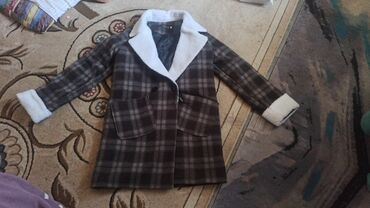 гармин феникс 8 цена бишкек: Теплое женское пальто-полушубок с клетчатым принтом. - Материал верха